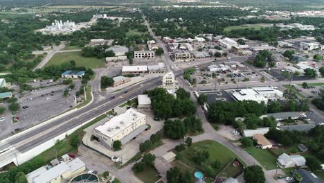 Video-Aéreo-De-Drones-De-La-Ciudad-De-Fredericksburg-En-Texas