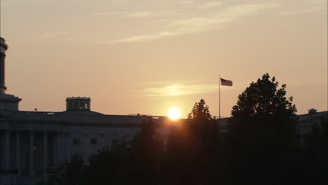 Alejar-La-Imagen-Del-Sol-Poniente-Hacia-Ti