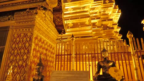 Doi-Suthep-Tempel-Nächtliche-Ansicht