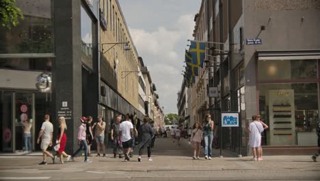 Menschen-Gehen-Auf-Den-Straßen-Im-Zentrum-Von-Göteborg-In-Schweden