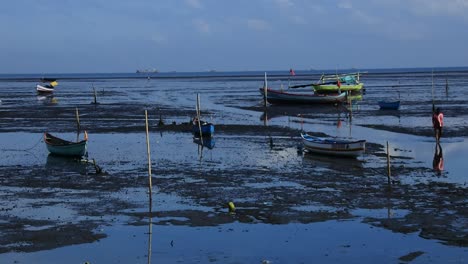 Küste-Am-Morgen,-Probolinggo,-Ost-Java,-Indonesien,-08.-November-2020