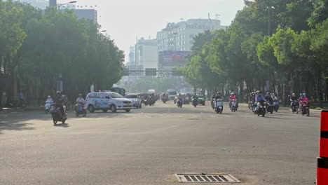 Morning-city-traffic-on-Ho-Chi-Minh-City-road,-Vietnam