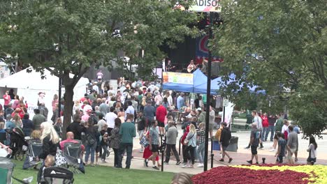 Wide-shot-of-crowd-listening-to-music-at-Taste-of-Madison-2022