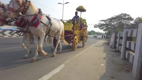 Colorful-Horse-drawn-Carriage-On-Street-In-India