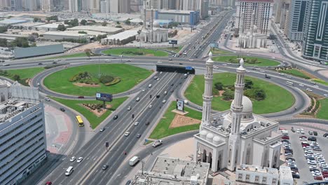 Traffic-flows-on-Sharjah's-Al-Ittihad-St,-also-known-as-Sharjah-Dubai-Road-in-the-UAE