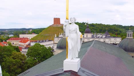 Luftaufnahme-Vom-Dach-Der-Kathedrale-Basilika-St.