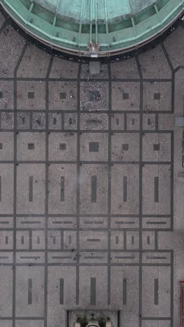 Vertical-drone-view-of-the-Basilica-of-Guadalupe's-atrium-from-above