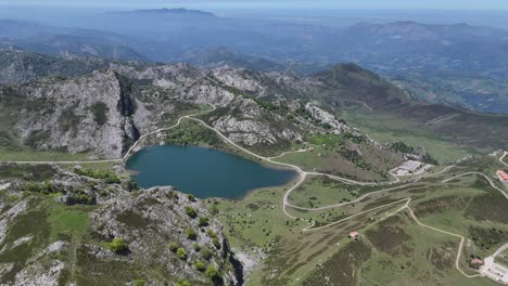 Covadonga-lake-in-Picos-de-Europa