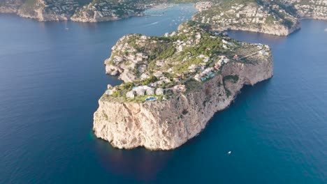 Birds-eye-view-of-Mirador-de-la-Mola-rugged-limestone-cliff,-Mallorca