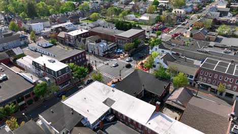 Aerial-approaching-shot-of-Elizabethtown-in-Pennsylvania-during-sunny-day