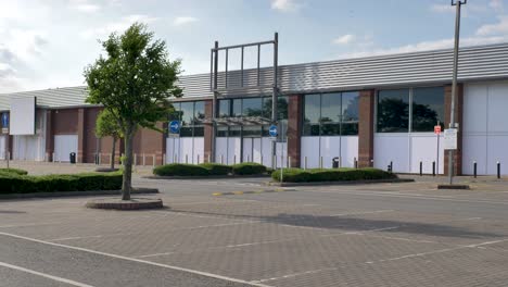 Row-of-empty-stores-on-retail-park-in-Slough-United-Kingdom-June-2024