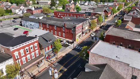 Aerial-establishing-shot-of-beautiful-historic-town-in-America