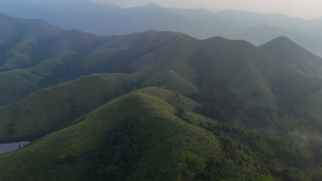 meadows-in-Vagamon,-a-beautiful-hill-station-in-Kerala,-India,-Vagamon-Meadows-Barren-Hills-Motta-Kunnu