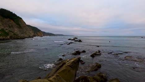 Rocky-Ocean-water-entry-way