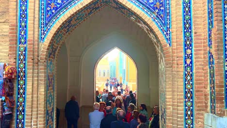 The-courtyard-of-the-Shah-i-Zinda-or-Shakh-i-Zinda,-Samarkand,-Uzbekistan