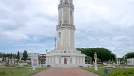 Revelación-Del-Templo,-Gran-Mezquita-De-La-Mezquita-Baiturrahman,-Ubicación-De-La-Ciudad-De-Banda-Aceh