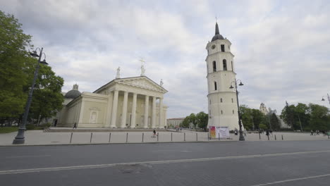 Vilnius-Cathedral-in-Lithuania,-panoramic-wide-angle-establishing-view-from-across-the-street