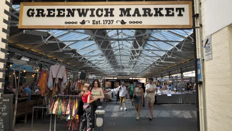 Greenwich-Market-Hall-Und-Schild,-Greenwich,-London,-Großbritannien,-Juli-2023