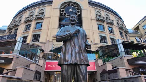 Estatua-De-Nelson-Mandela-En-Johannesburgo,-Gauteng,-Sudáfrica