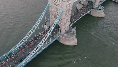 Circling-Shot-of-Marathon-Runners-on-Tower-Bridge