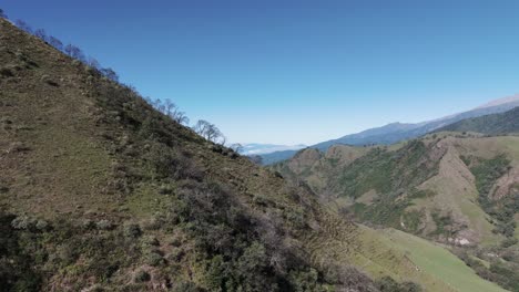 View-Of-Huge-Green-Mountains-Of-Quebrada-Del-Portugues,-Tafí-Del-Valle-In-Tucumán,-Argentina