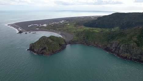 Malerische-Landschaft-Der-Insel-Paratutae-In-Auckland,-Neuseeland---Drohnenaufnahme