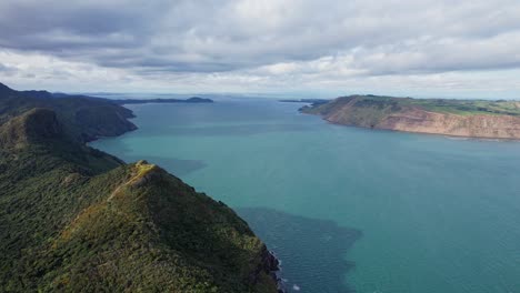 Tranquil-Wonga-Wonga-Bay-In-Auckland,-New-Zealand---Aerial-Drone-Shot