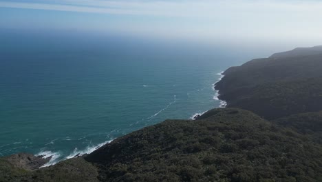 Aerial-Establishing-shot-of-green-coastline-of-Kangaroo-Island-in-Australia