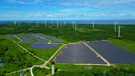 Luftaufnahme-Des-Paldiski-Windparks-Im-Sommer-In-Estland---Drohnenaufnahme