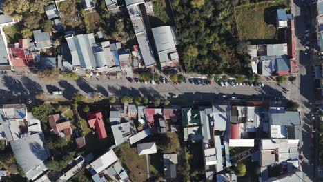 Top-shot-of-houses-and-street-in-the-downtown-of-Tafí-del-Valle-in-Tucumán,-Argentina