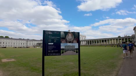 Greenwich,-Londres:-La-Casa-De-La-Reina-En-Greenwich,-Un-Elegante-Edificio-Histórico-Conocido-Por-Su-Arquitectura-Clásica-Y-Su-Hermosa-Colección-De-Arte.