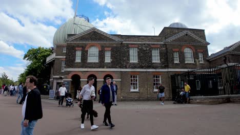 Greenwich,-London:-Das-Flamsteed-House-Und-Die-Statue-Von-General-James-Wolfe,-Bedeutende-Sehenswürdigkeiten,-Die-Historische-Einblicke-Und-Atemberaubende-Ausblicke-Bieten