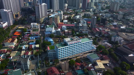 Drone-Sobrevolando-La-Universidad-De-Mapua