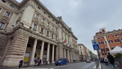 Calles-De-Roma-Y-Lugares-Históricos-Durante-El-Día.