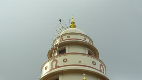 Isivagiri-Sree-Narayana-Guru-Samadhi---Los-Peregrinos-Visitan-La-Tumba-De-Sree-Narayana-Guru-El-1-De-Enero-De-2015-En-Sivagiri,-Kerala,-India