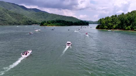 Parade-Der-Boote-Auf-Dem-Watauga-Lake-Am-4.-Juli-Auf-Dem-Watauga-Lake-In-Tennessee-In-Der-Nähe-Von-Elizabethton