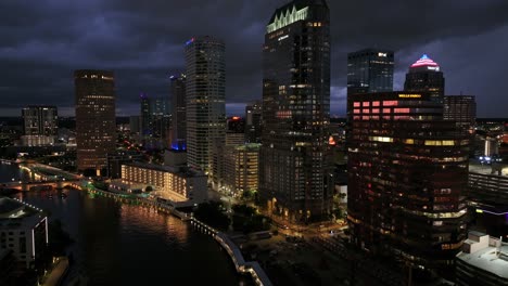 Tampa-downtown-at-night