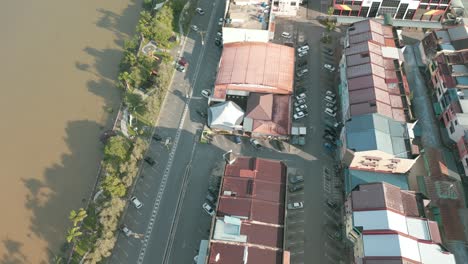 Ariel-Vista-De-La-Ciudad-De-Serike-Sarawak,-Borneo