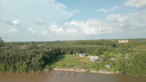 Ariel-Vista-De-La-Ciudad-De-Serike-Sarawak,-Borneo