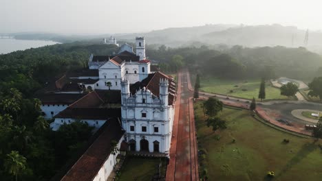 Luftaufnahmen-Der-Kirchen-In-Alt-Goa,-Indien