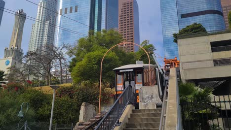 Angels-Flight-Railway,-Historic-Funicular-Cars,-Landmark-of-Downtown-Los-Angeles,-California-USA