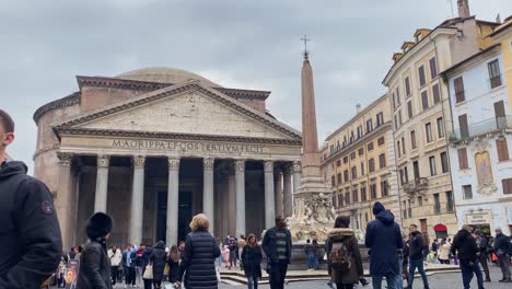 Straßen-Von-Rom-Und-Römisches-Pantheon-Am-Morgen