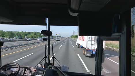 El-Interior-De-Un-Autobús-Que-Viaja-De-Nueva-York-A-Washington-DC.