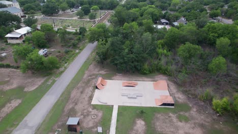 Aerial-flight-over-skate-park-in-Bandera-Texas