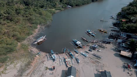 Empuje-En-Tiro-De-Un-Pescador.