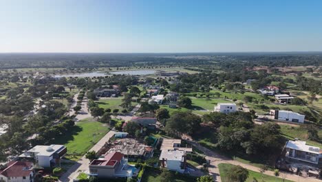 &quot;elegancia-Del-Valle:-Casas-Rodeadas-De-Naturaleza&quot;