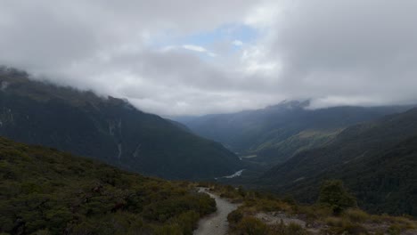 Pov-hike-on-key-summit-trail-of-mountains-in-Fiordland-Nationalpark