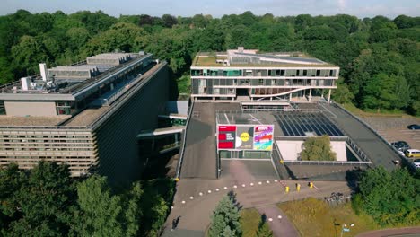 Footage-of-the-VPRO-headquarters,-the-famous-office-of-the-Dutch-public-broadcaster-known-for-its-radio,-TV,-and-internet-media