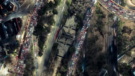 Hyper-Lapse-Shot-Of-Cars-Traffic-jam-In-Mexico-City-At-Night-Time,-Residential-Area-View