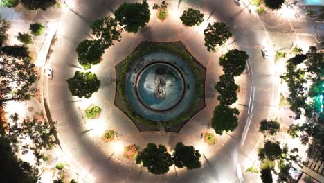 Overhead-Shot-Of-Unique-Fountain-Design-In-Roundabout-Center-At-Night,-Mexico-City